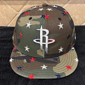 Houston Rockets Camo/Star Scatter SnapBack Hat